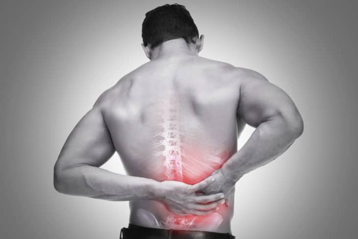Douleur Bas du Dos : Les Causes et Solutions à Envisager